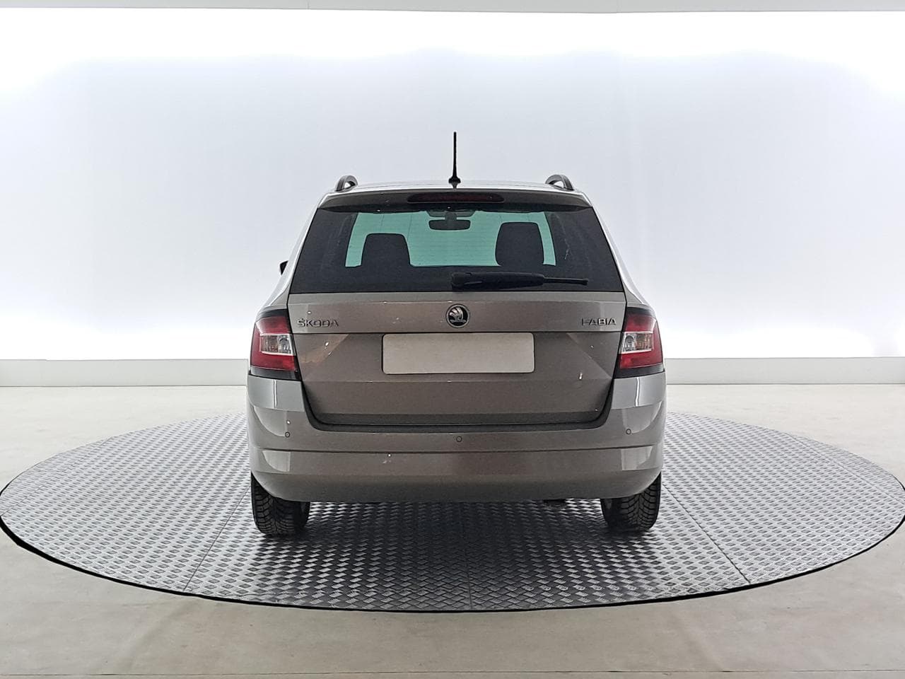 2016 Škoda FABIA - 6