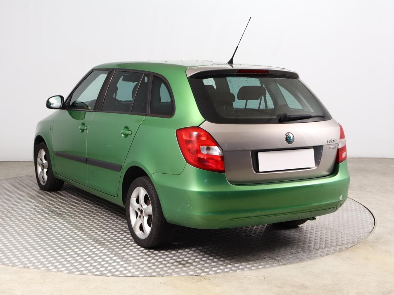 2010 Škoda FABIA - 5