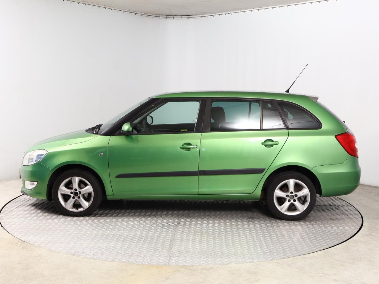2010 Škoda FABIA - 4