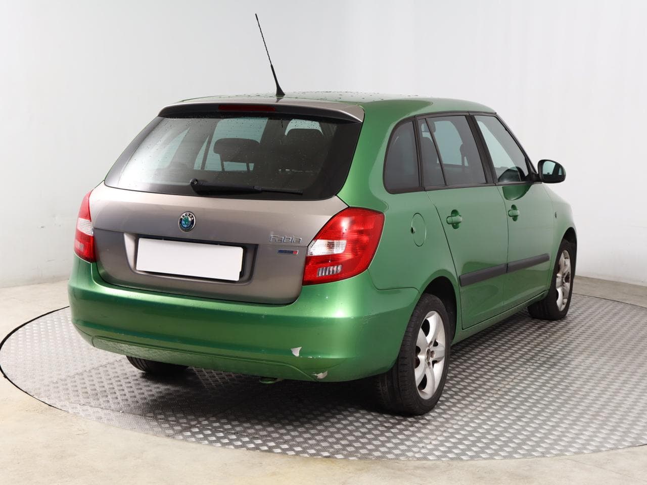 2010 Škoda FABIA - 7