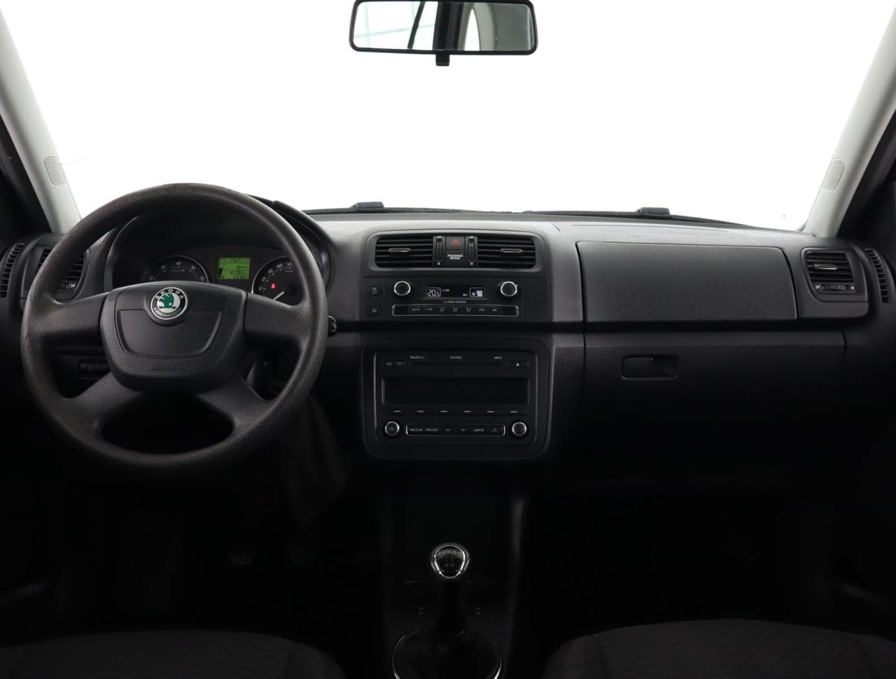 2010 Škoda FABIA - 10