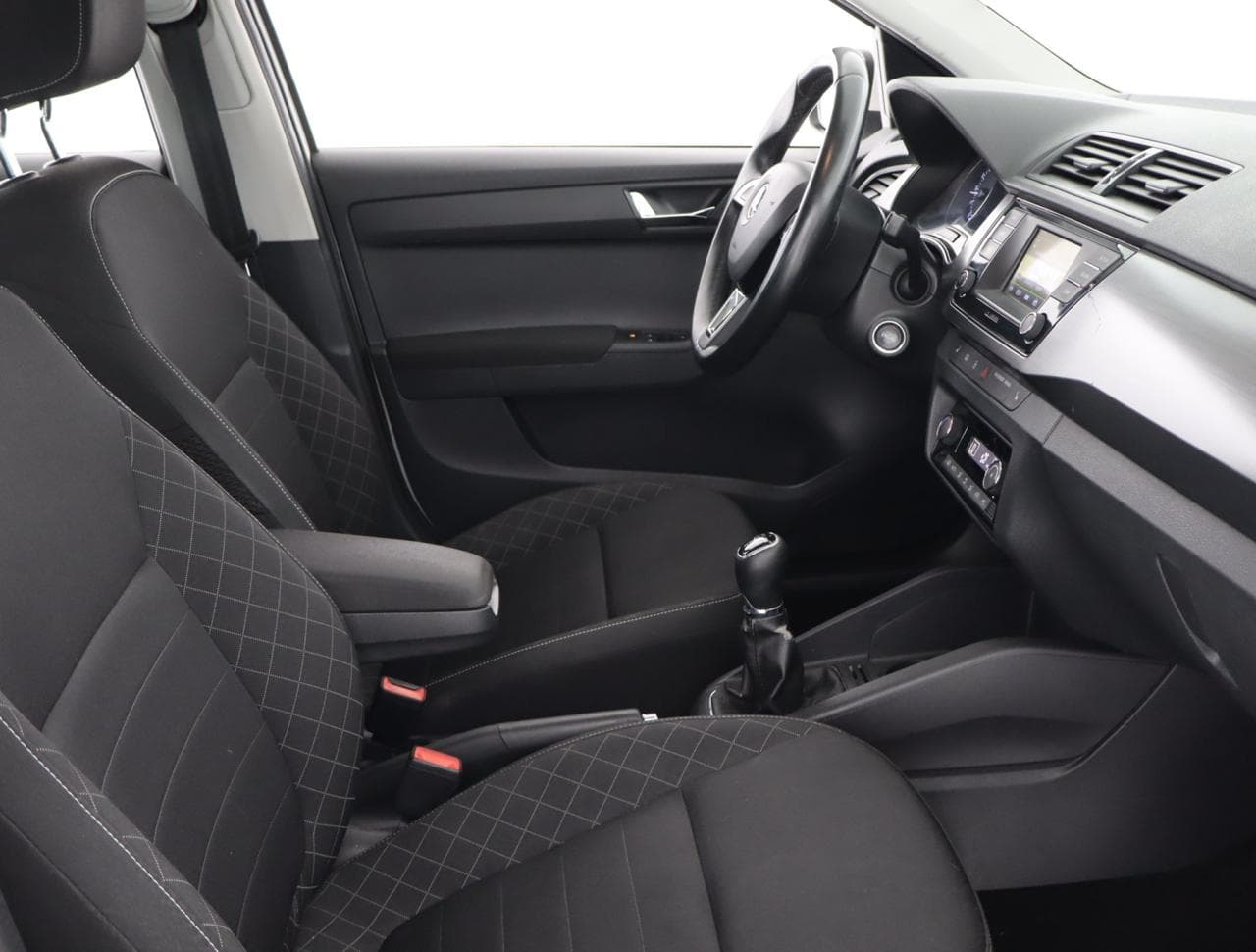 2015 Škoda FABIA - 12
