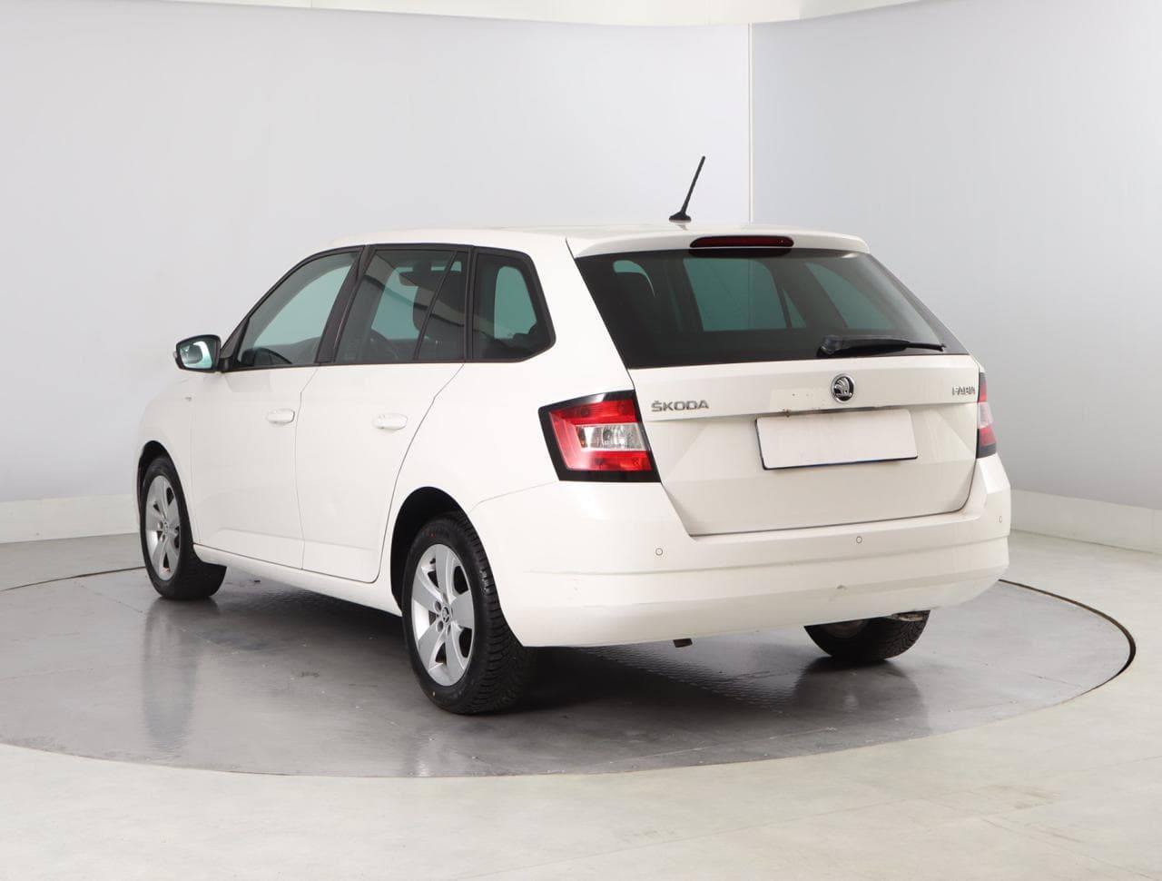2015 Škoda FABIA - 5
