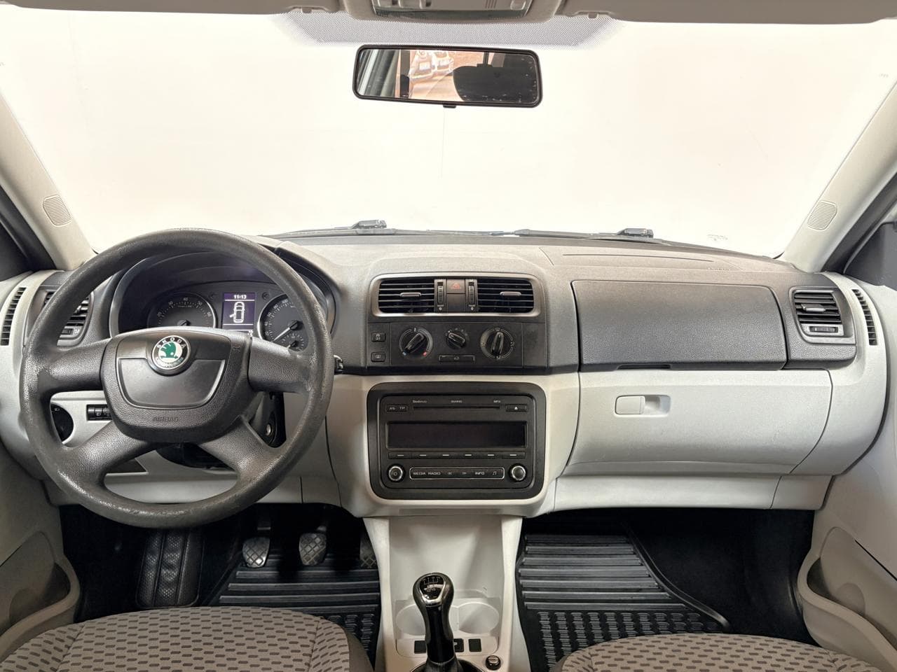 2010 Škoda FABIA - 8