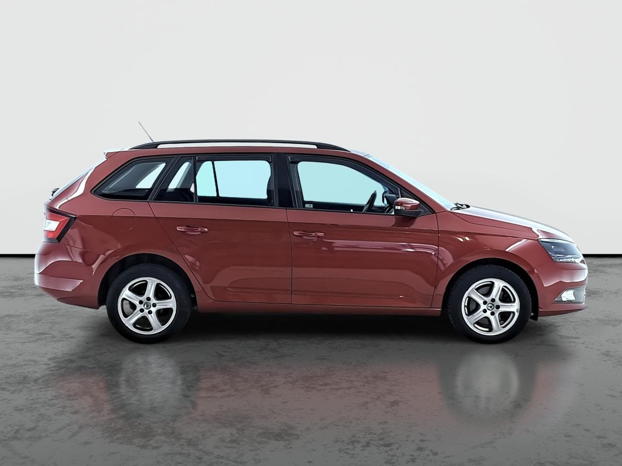 2015 Škoda FABIA - 9