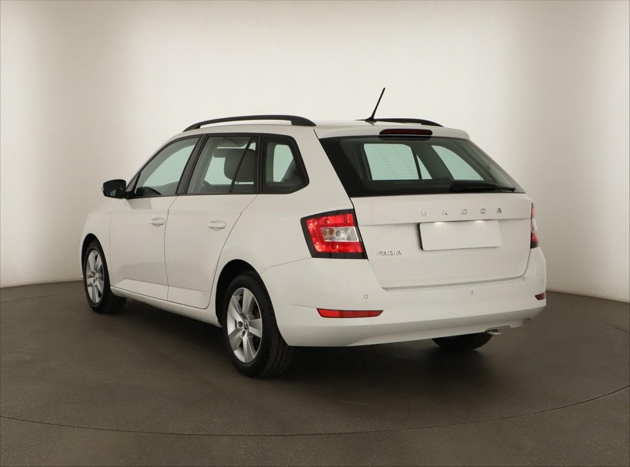 2021 Škoda FABIA - 5