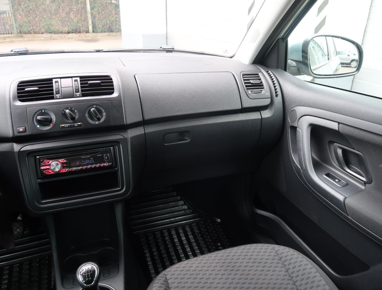 2012 Škoda FABIA - 11