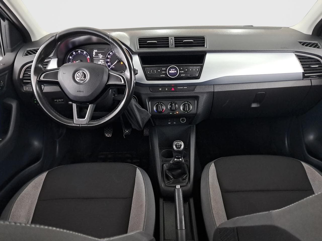 2015 Škoda FABIA - 17