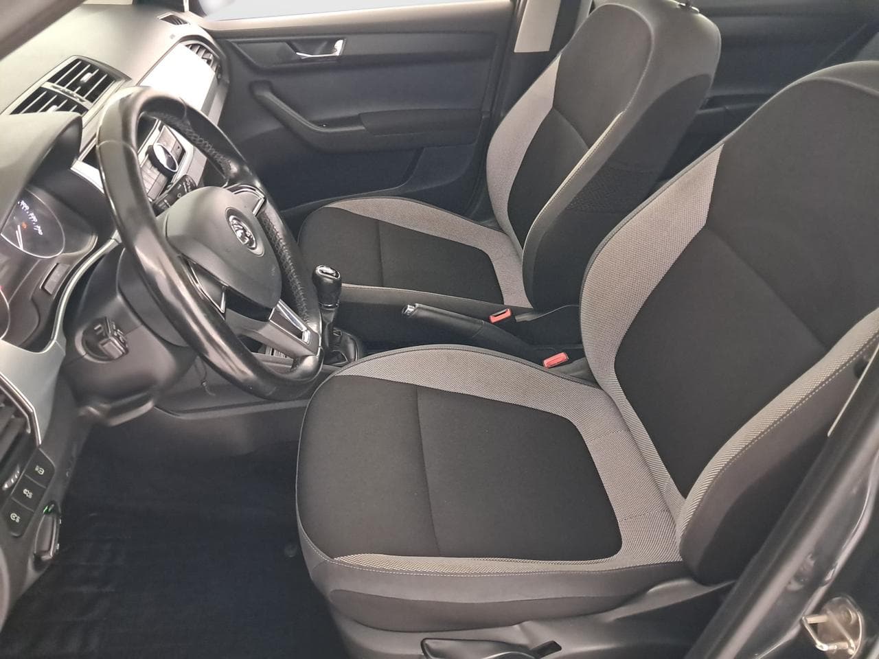 2015 Škoda FABIA - 29