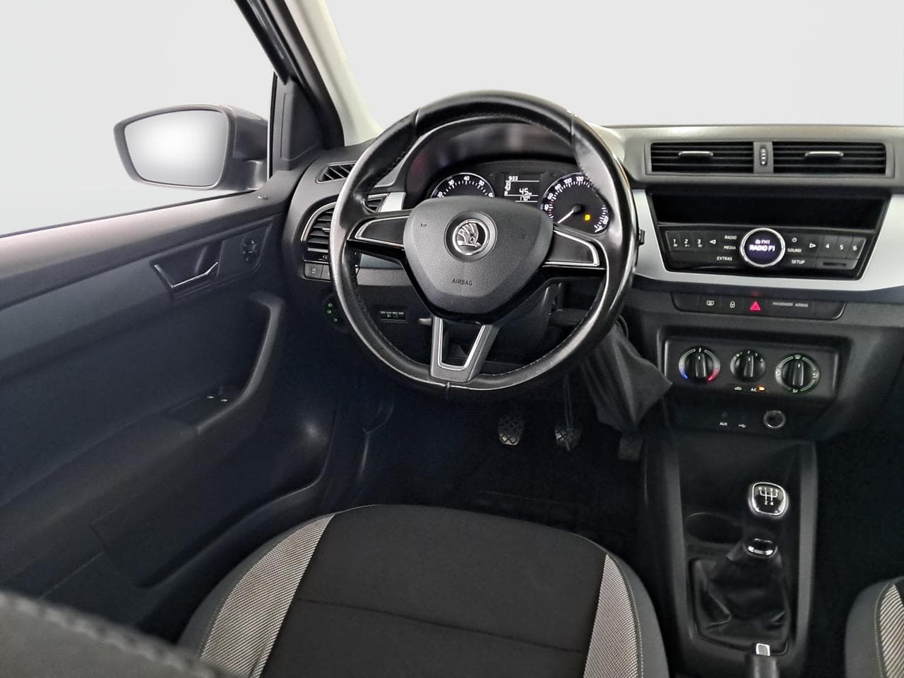 2015 Škoda FABIA - 16