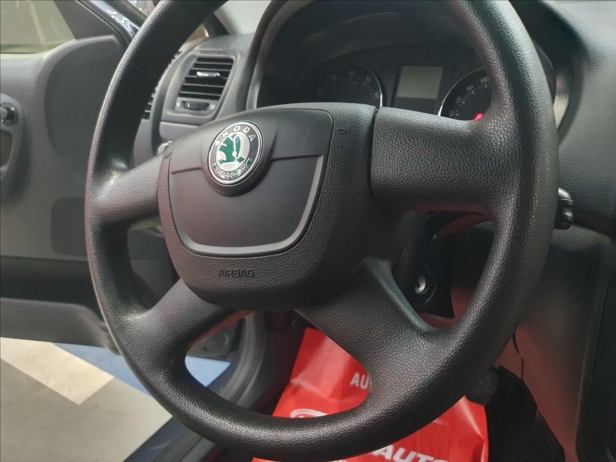 2012 Škoda FABIA - 11