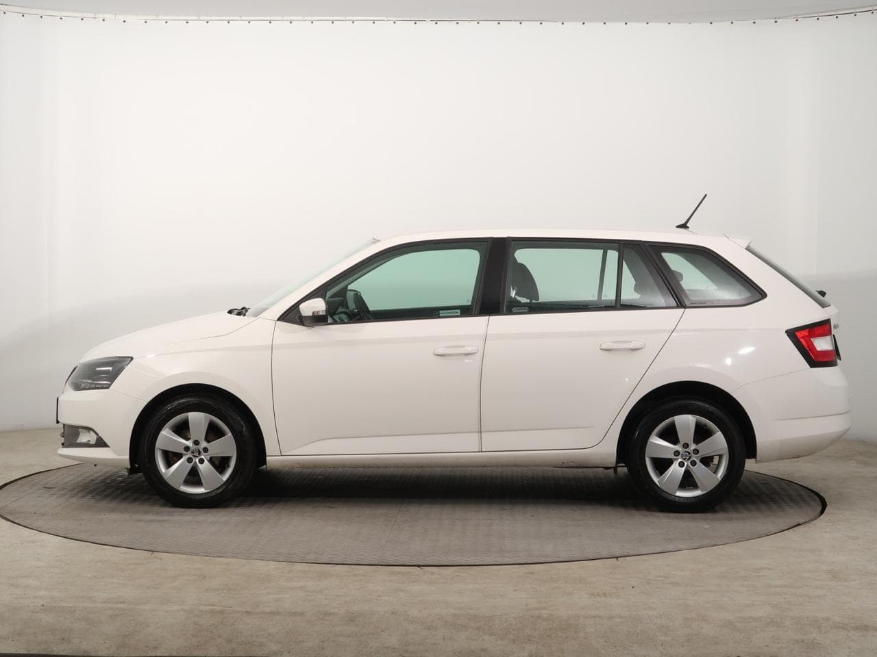 2017 Škoda FABIA - 7