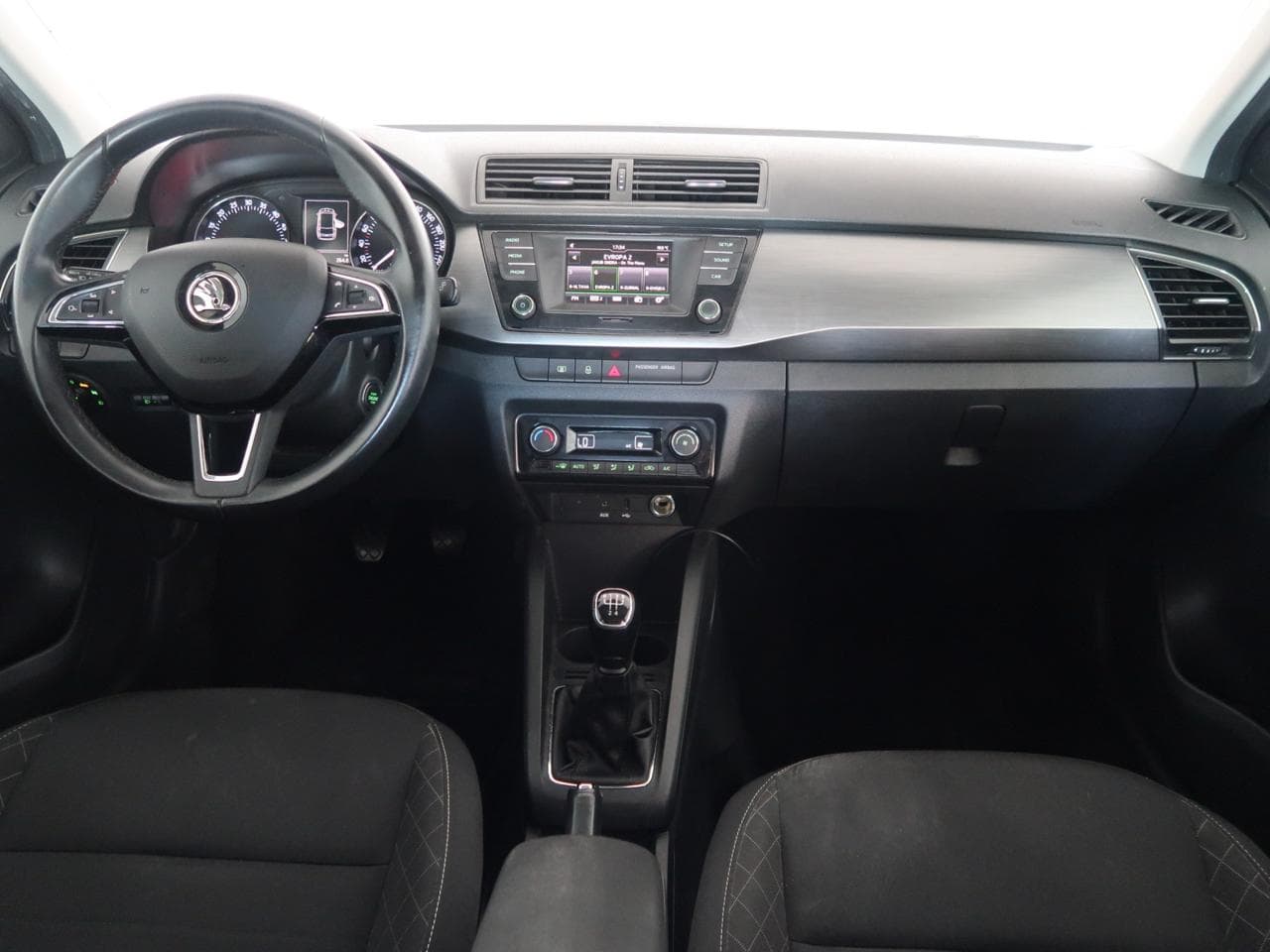 2017 Škoda FABIA - 18