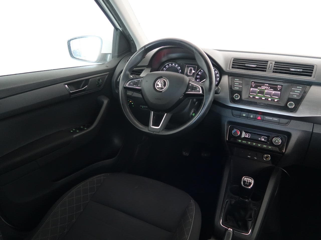 2017 Škoda FABIA - 16