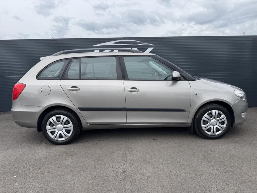 2011 Škoda FABIA - 9