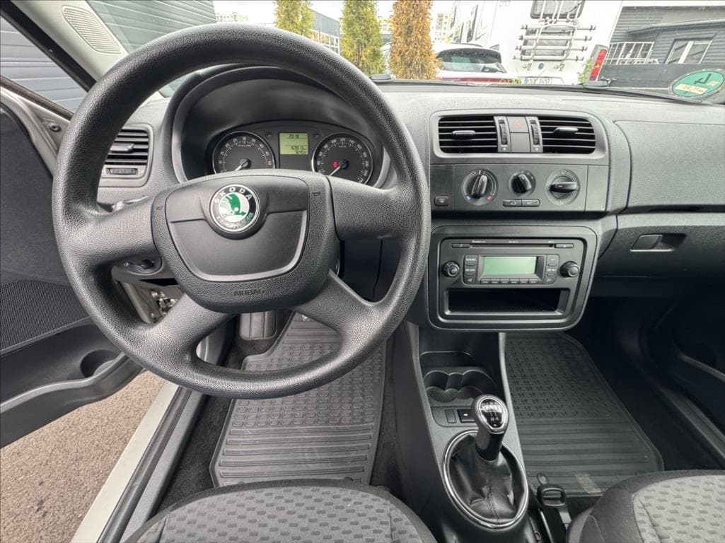2011 Škoda FABIA - 27