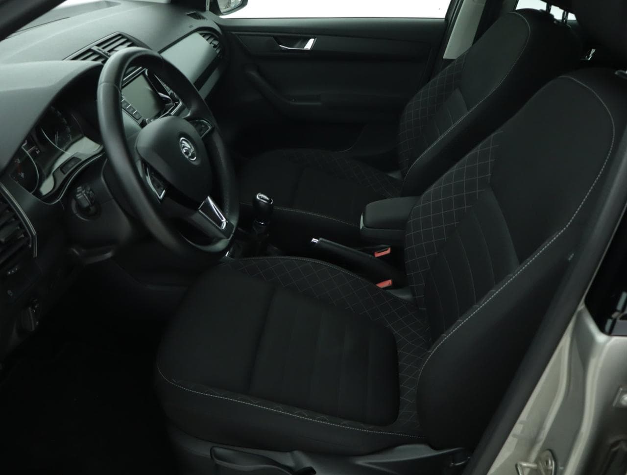 2016 Škoda FABIA - 29