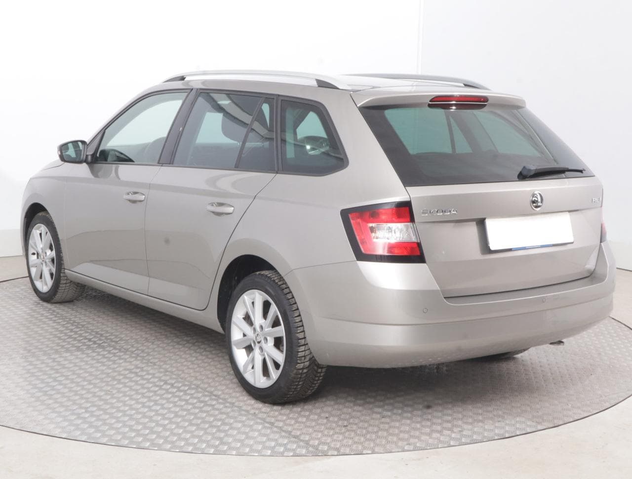 2016 Škoda FABIA - 7