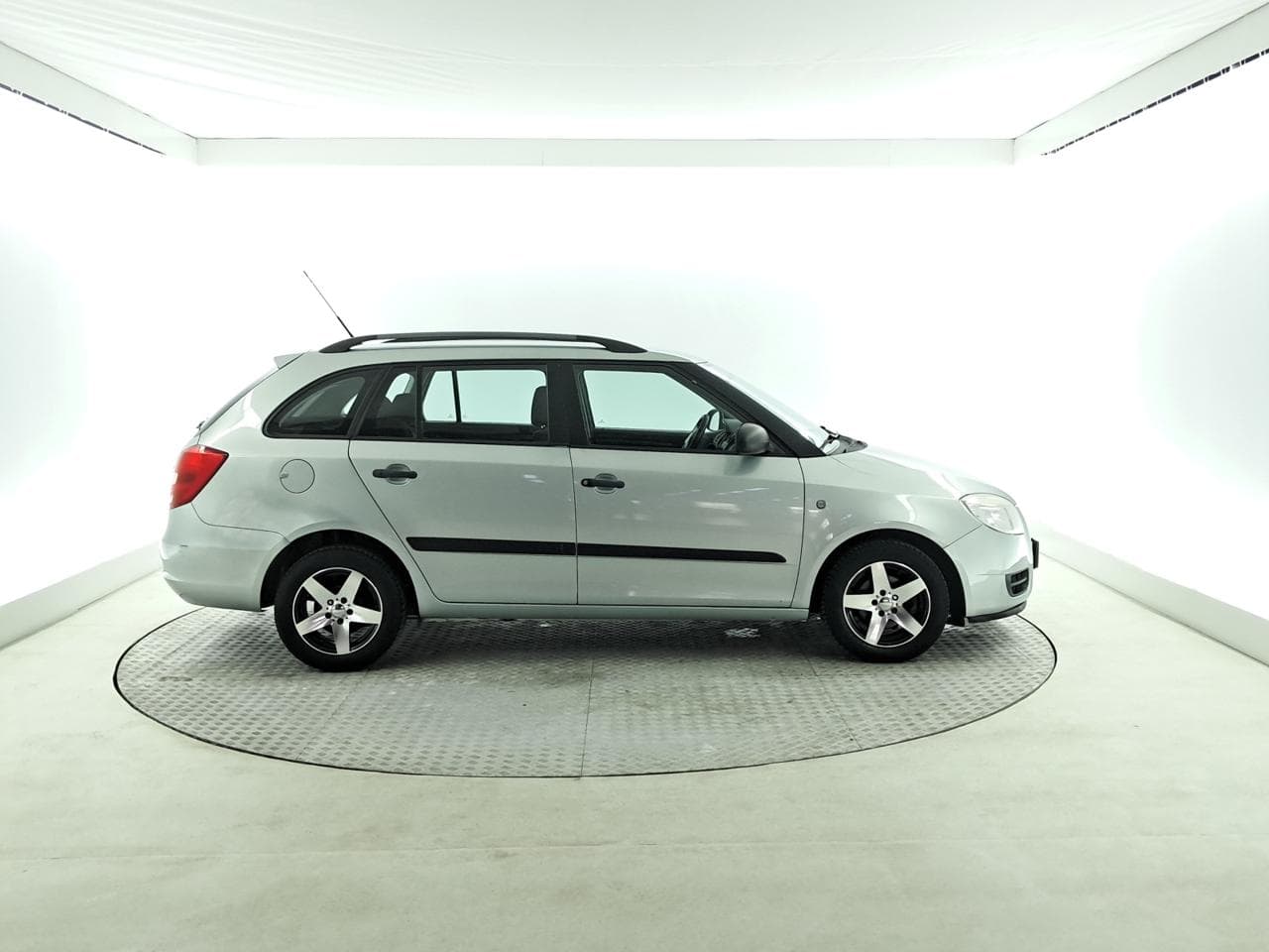 2010 Škoda FABIA - 10