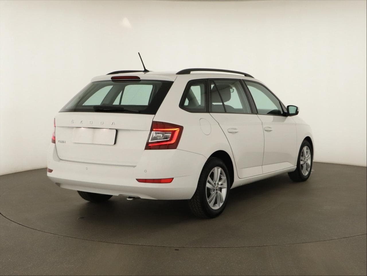 2021 Škoda FABIA - 11