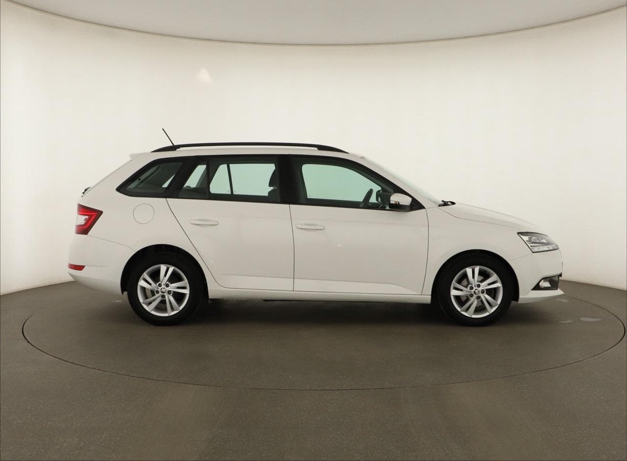 2021 Škoda FABIA - 13