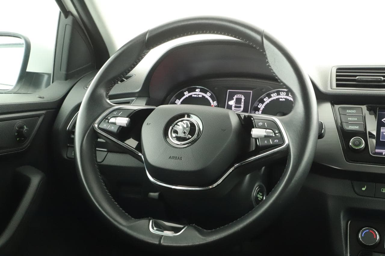 2021 Škoda FABIA - 33