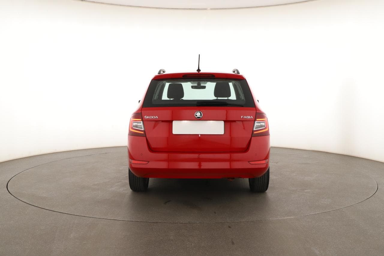 2019 Škoda FABIA - 9