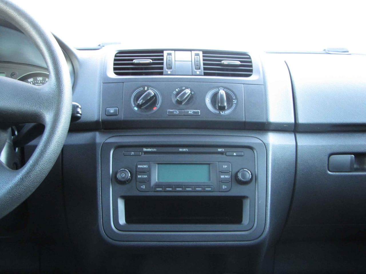 2011 Škoda FABIA - 15