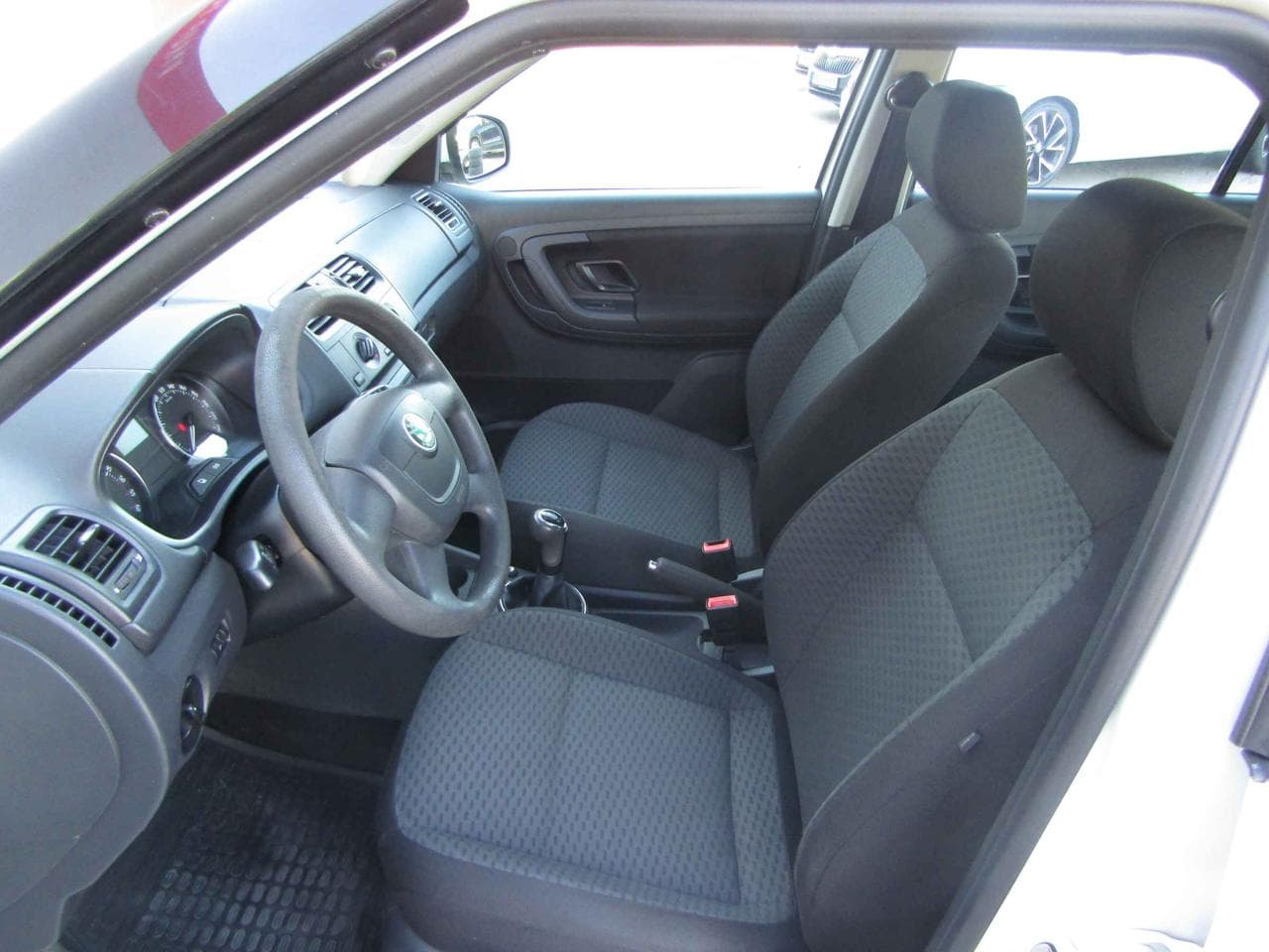 2011 Škoda FABIA - 17