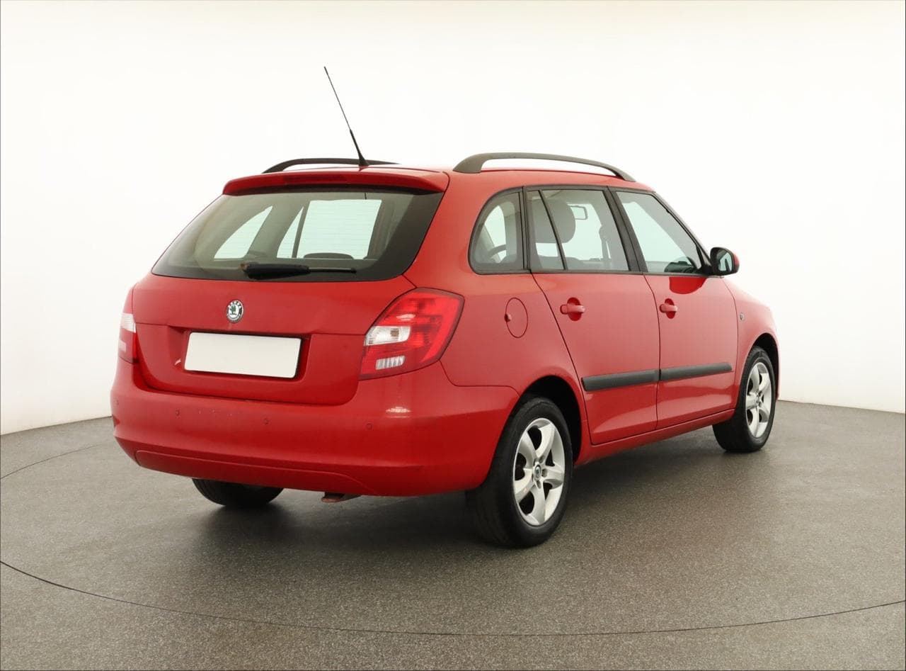 2010 Škoda FABIA - 12