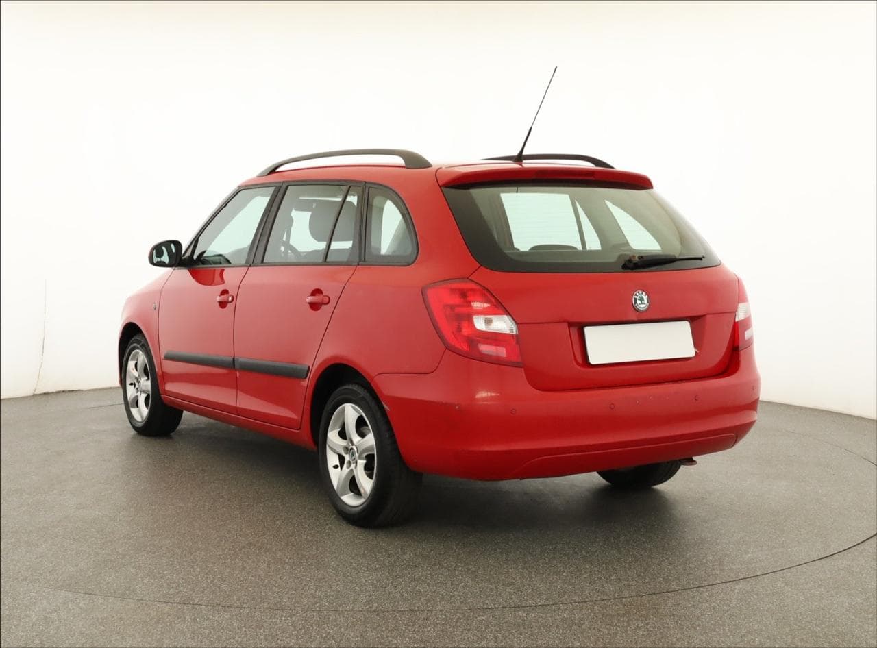 2010 Škoda FABIA - 9