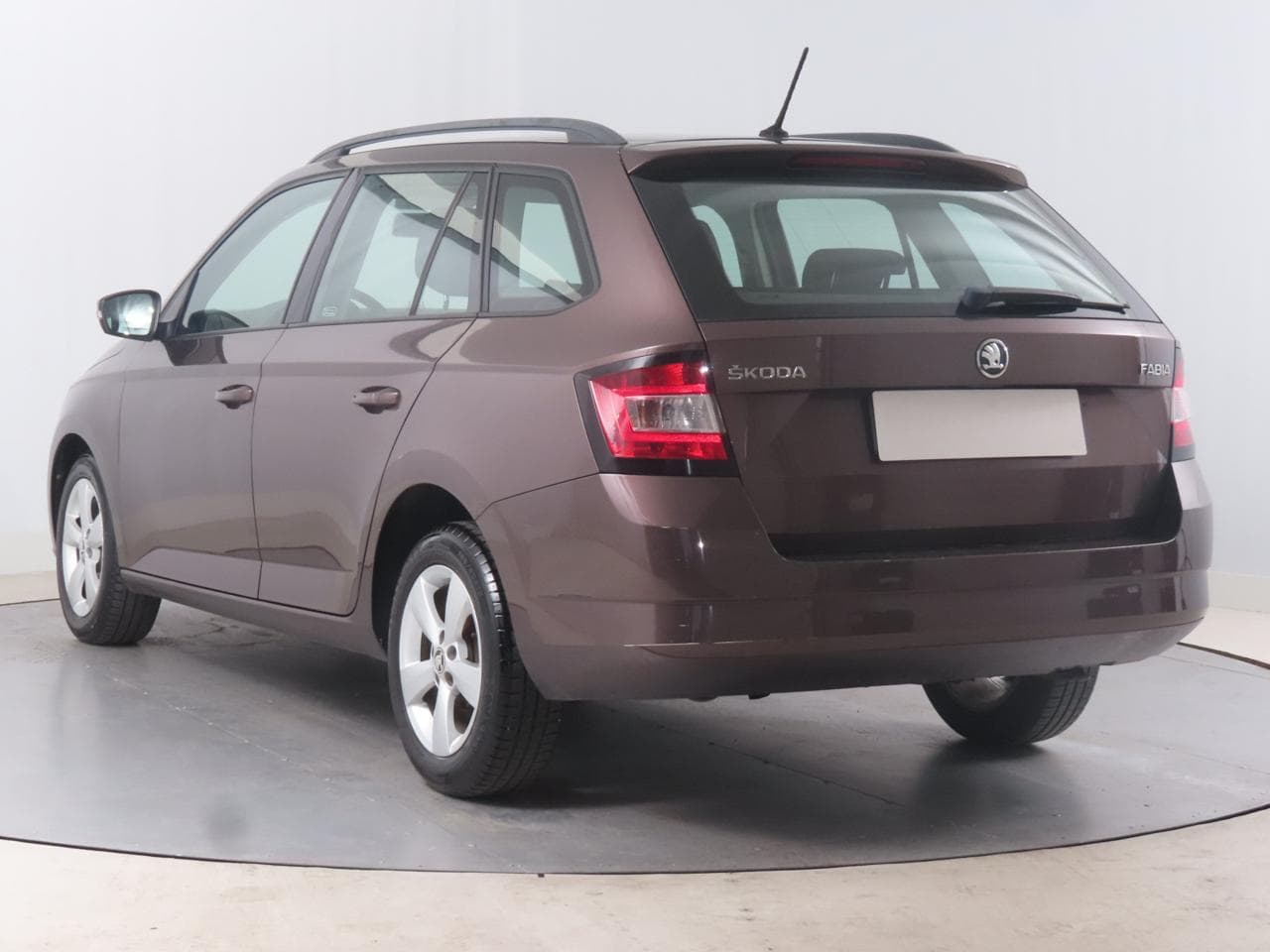 2015 Škoda FABIA - 9