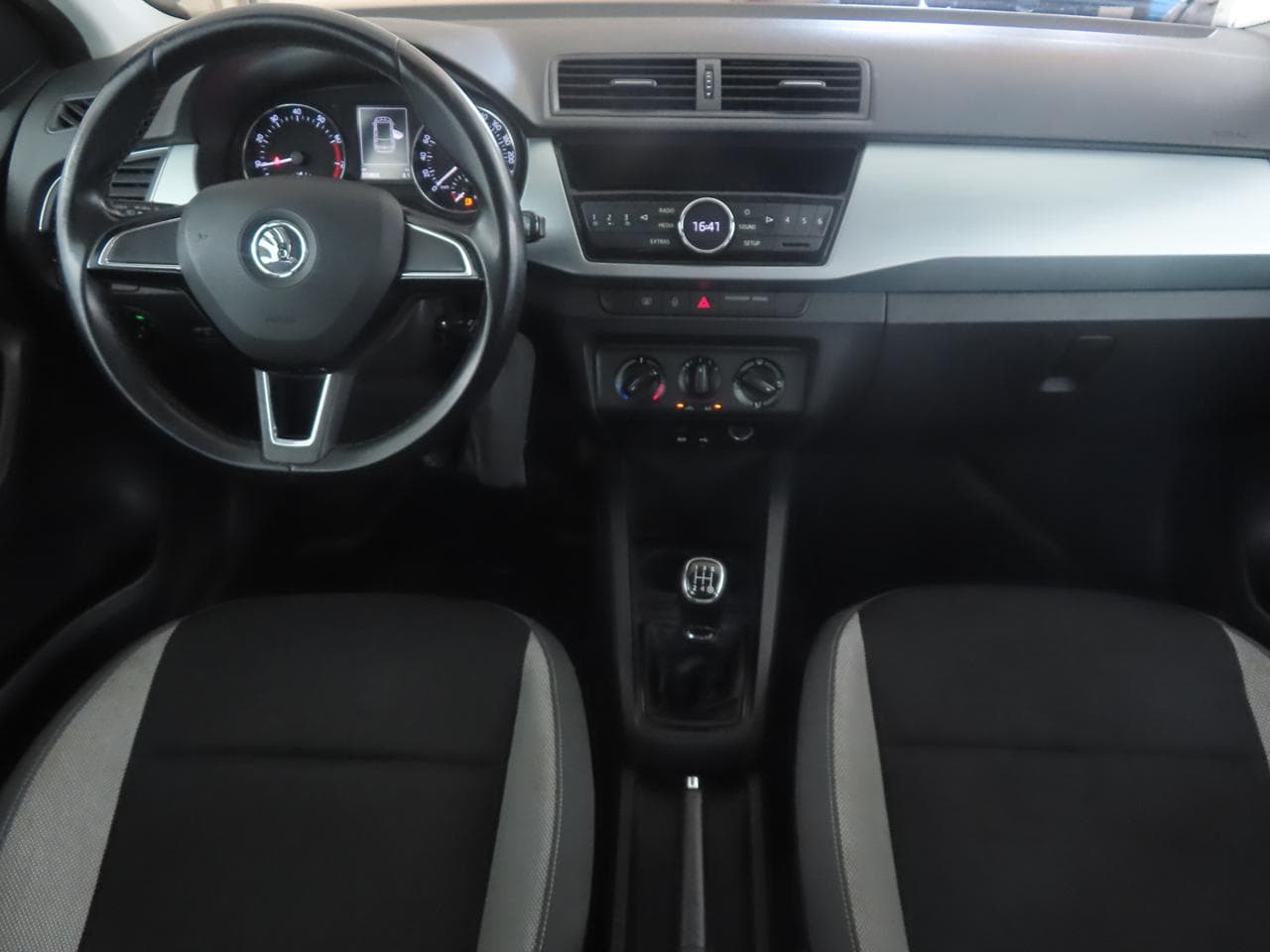 2015 Škoda FABIA - 19