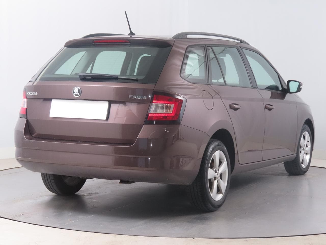 2015 Škoda FABIA - 13