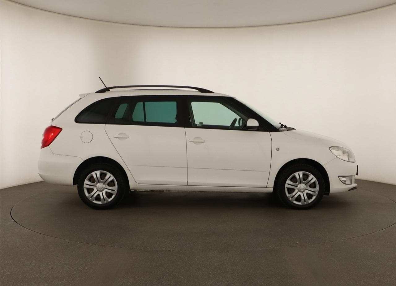2014 Škoda FABIA - 10