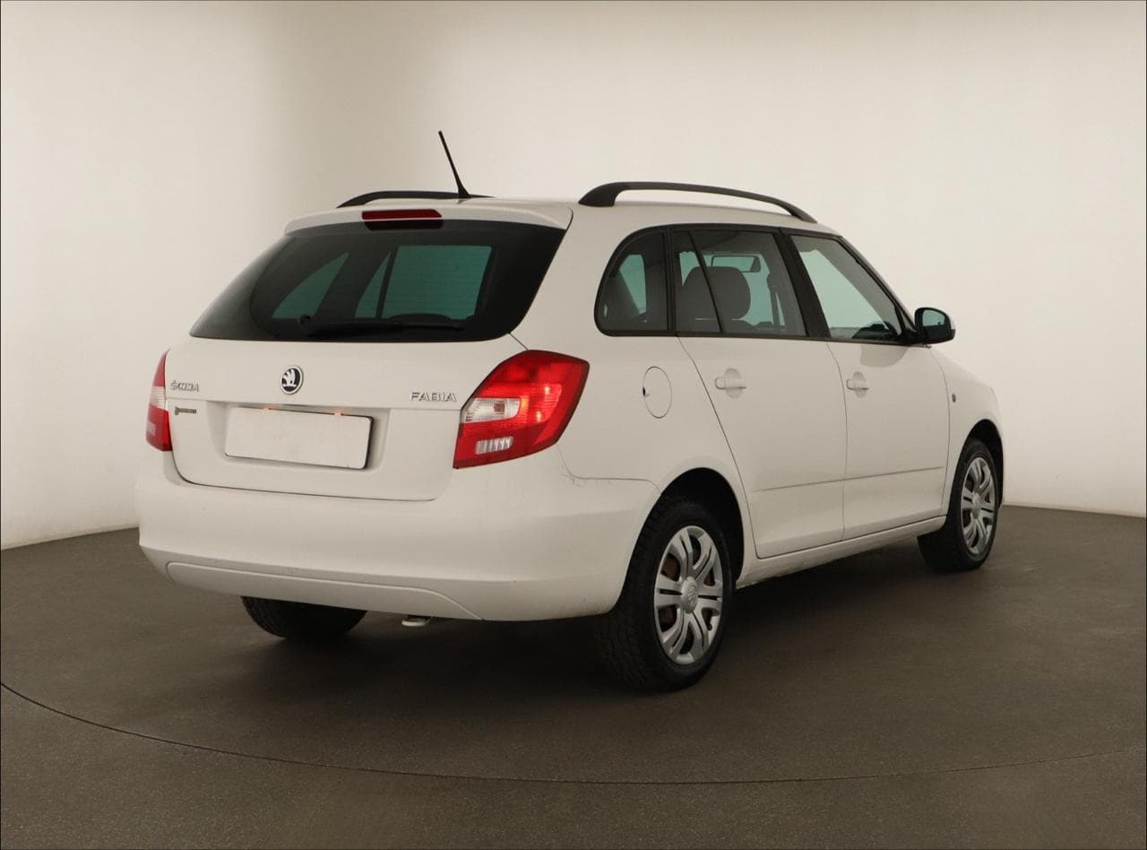2014 Škoda FABIA - 9