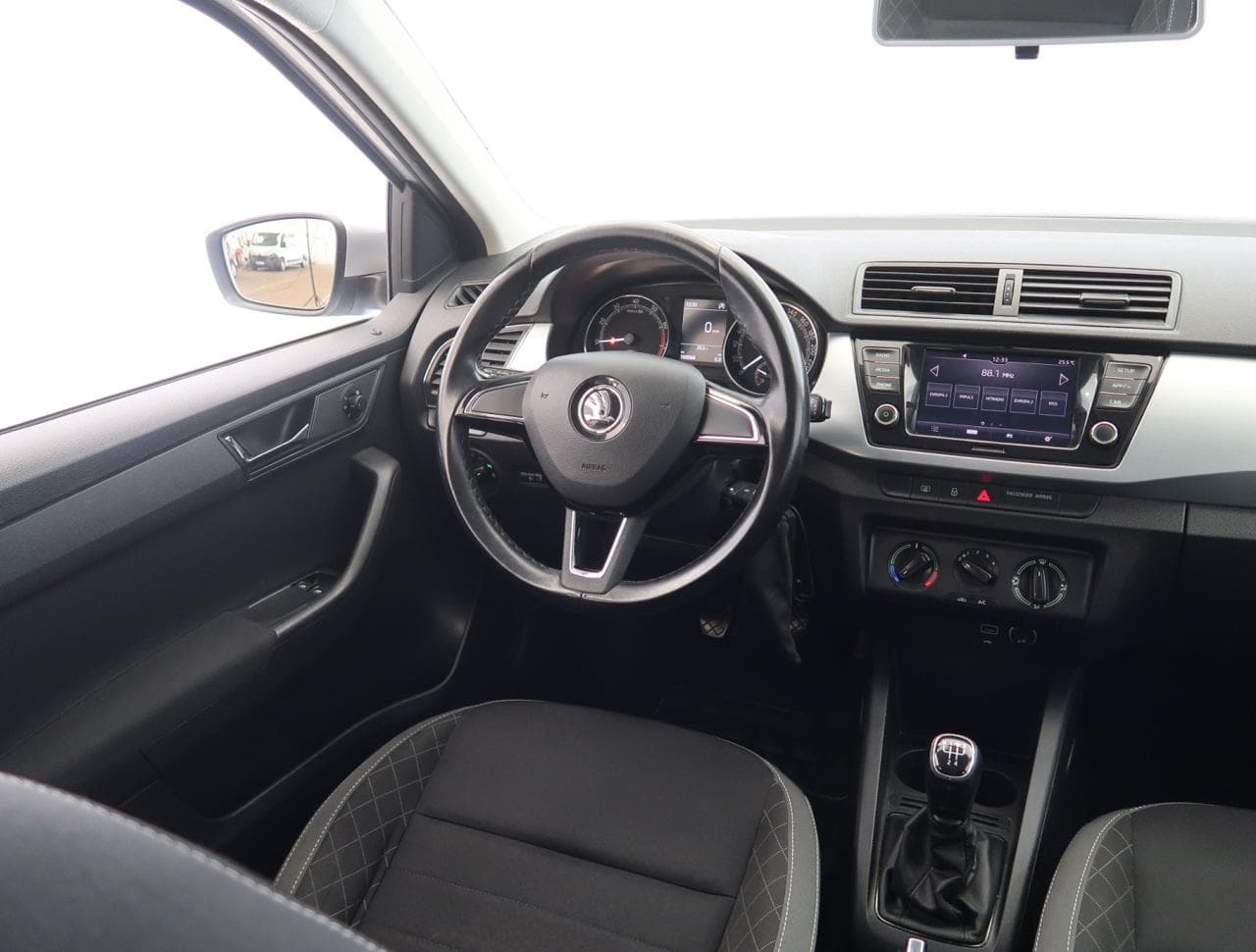 2019 Škoda FABIA - 17