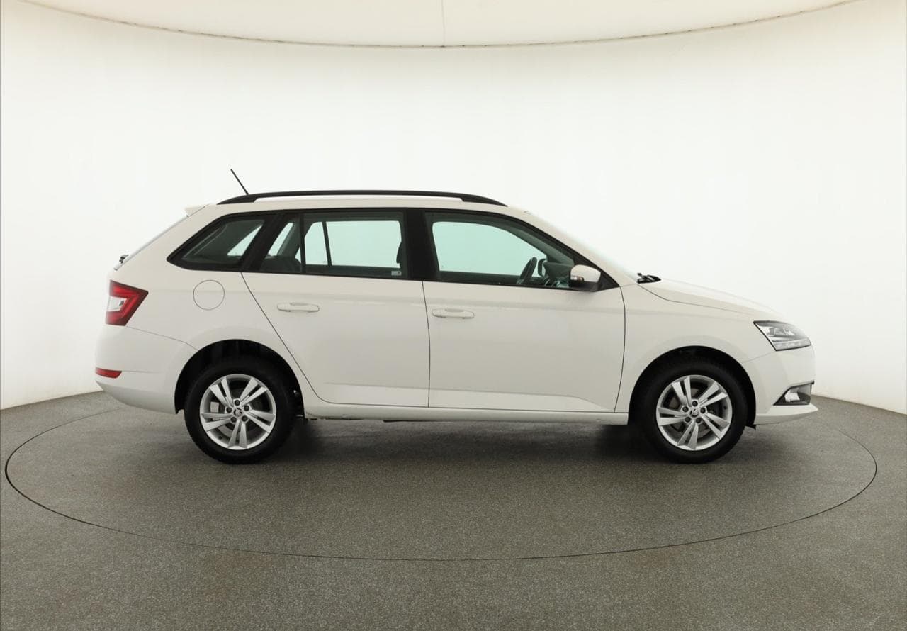 2021 Škoda FABIA - 8