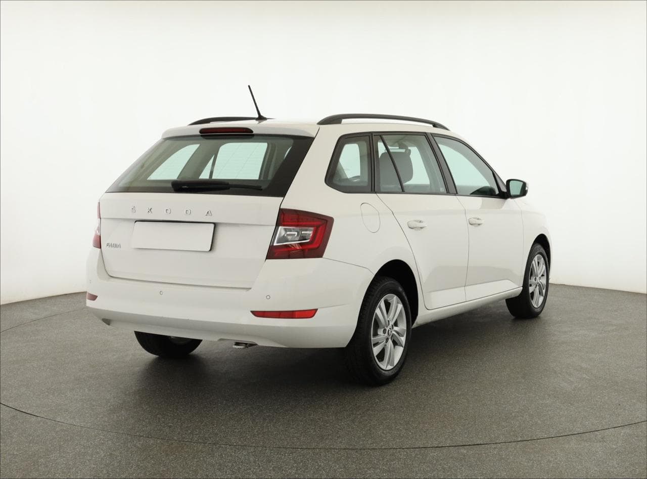 2021 Škoda FABIA - 7
