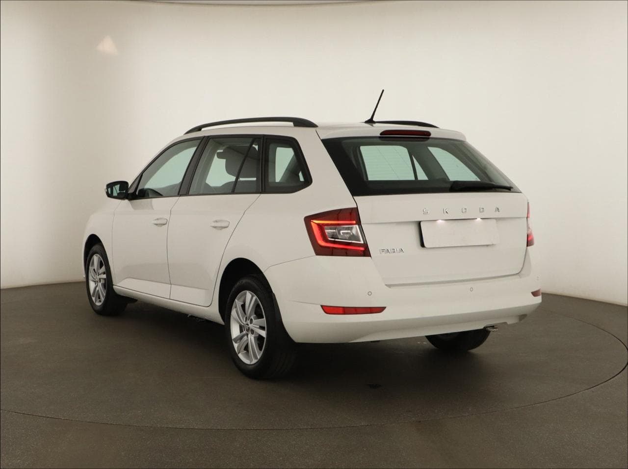 2021 Škoda FABIA - 5