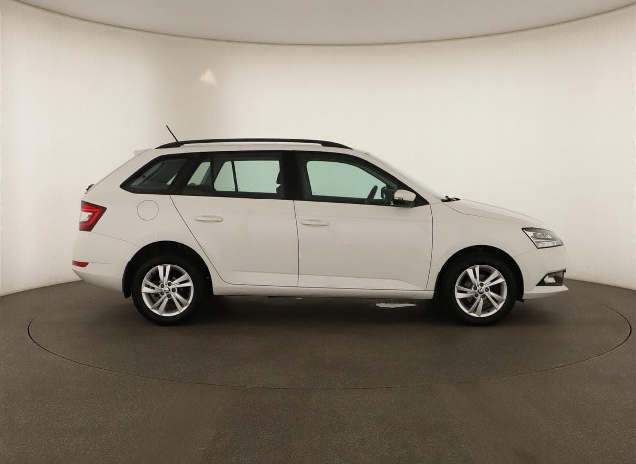 2021 Škoda FABIA - 8