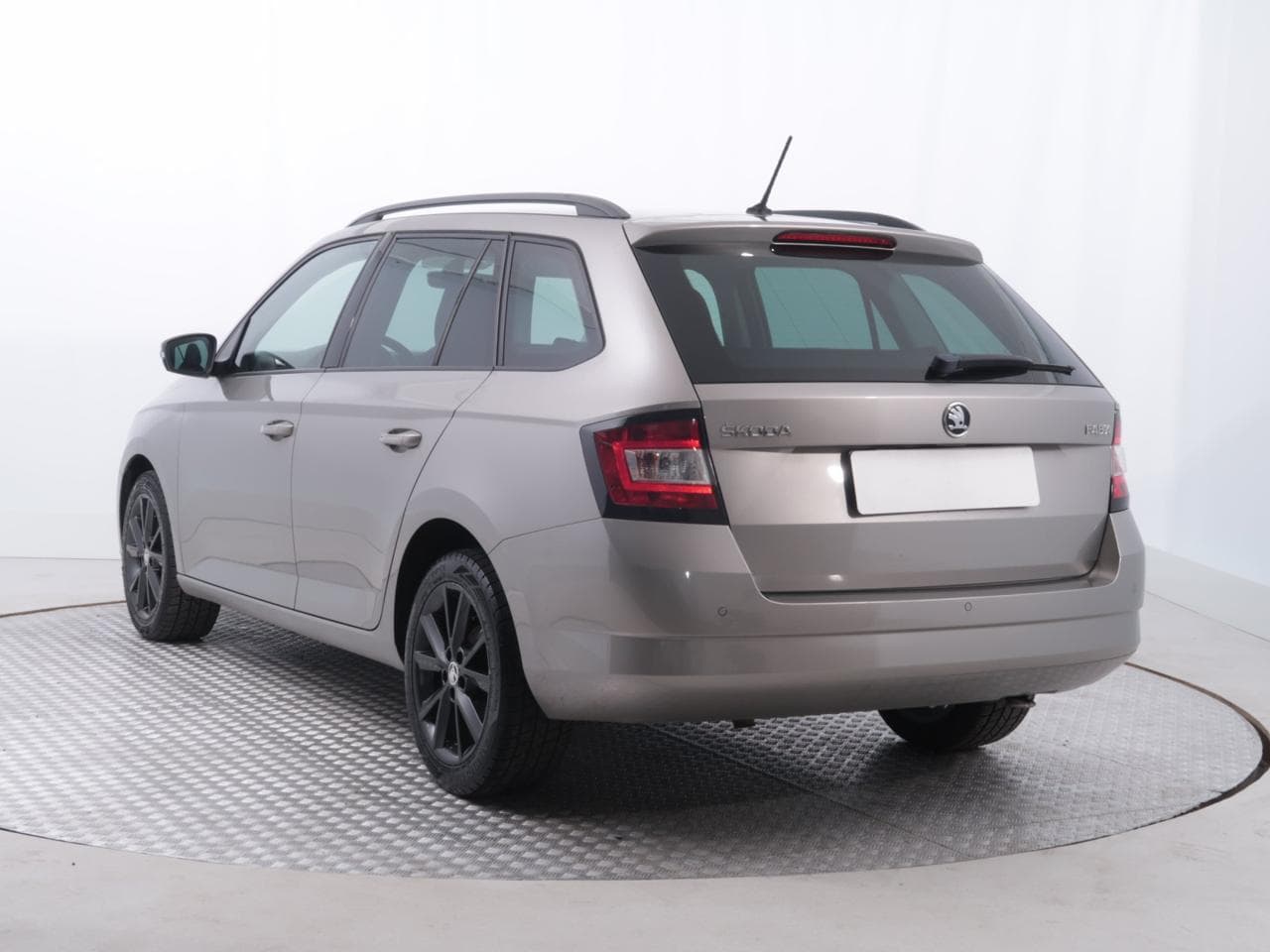 2016 Škoda FABIA - 5
