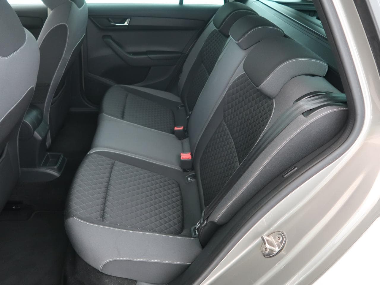 2016 Škoda FABIA - 15