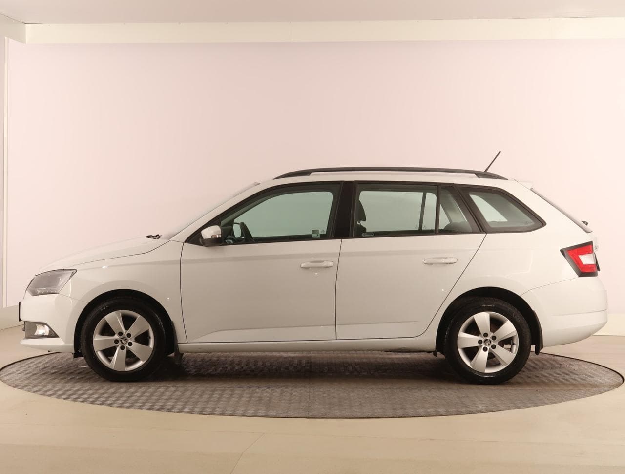 2015 Škoda FABIA - 4