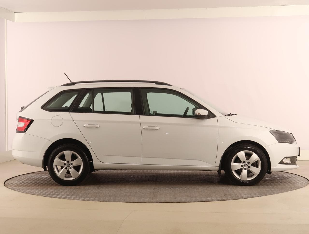 2015 Škoda FABIA - 8