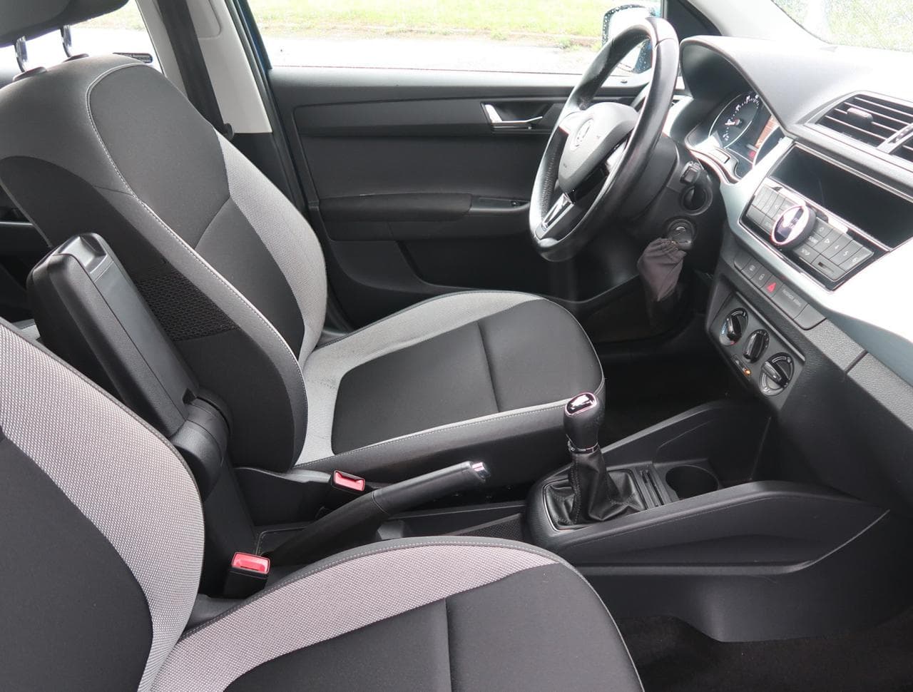 2016 Škoda FABIA - 12