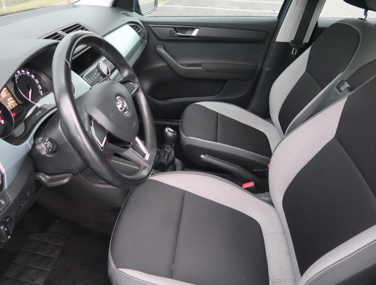 2016 Škoda FABIA - 16