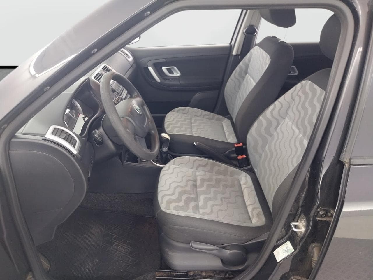 2010 Škoda FABIA - 16