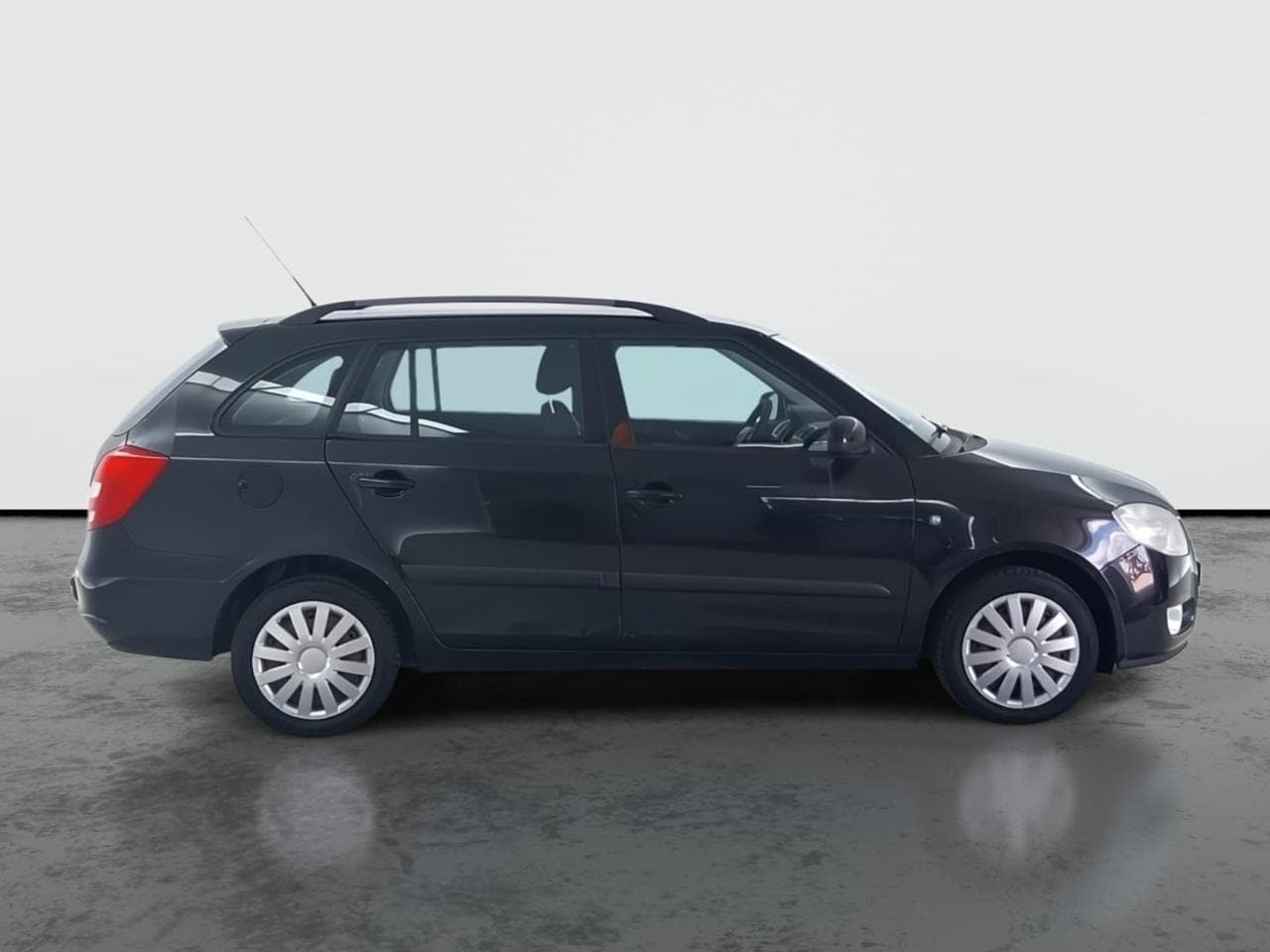 2010 Škoda FABIA - 8