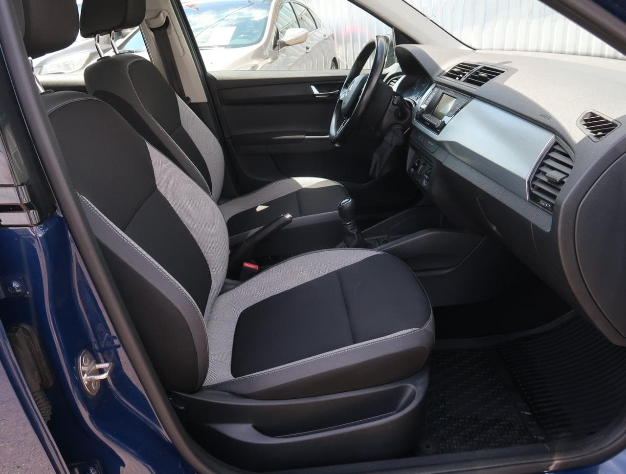 2015 Škoda FABIA - 12